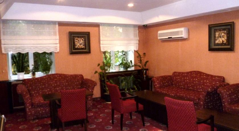 Ambassador Hotel Алма Ата Екстериор снимка