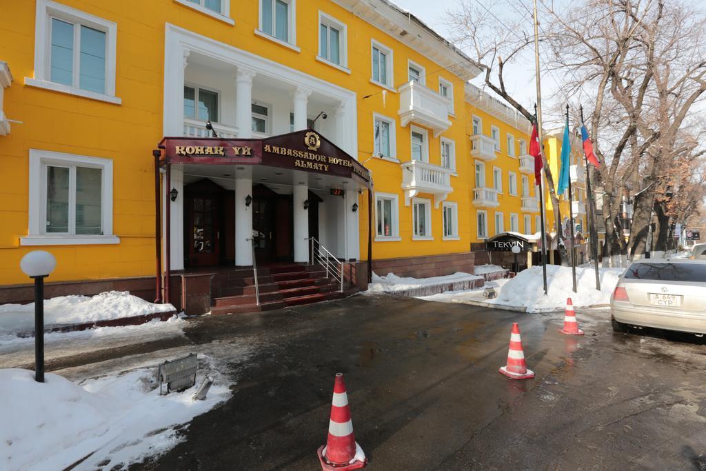 Ambassador Hotel Алма Ата Екстериор снимка
