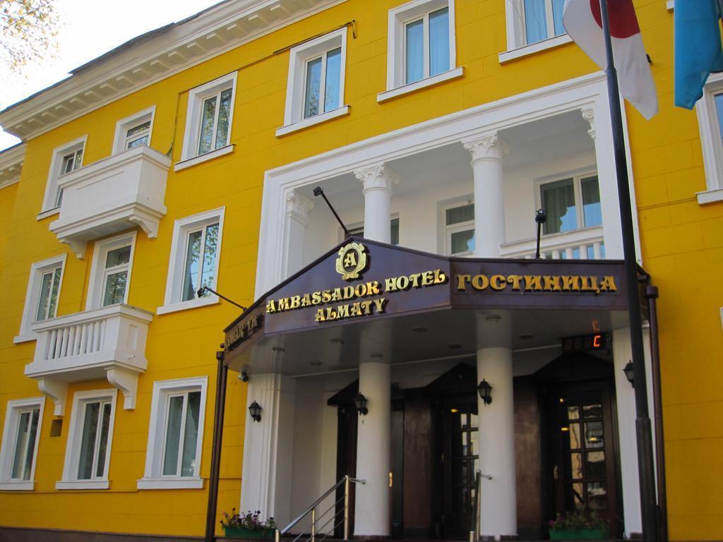 Ambassador Hotel Алма Ата Екстериор снимка