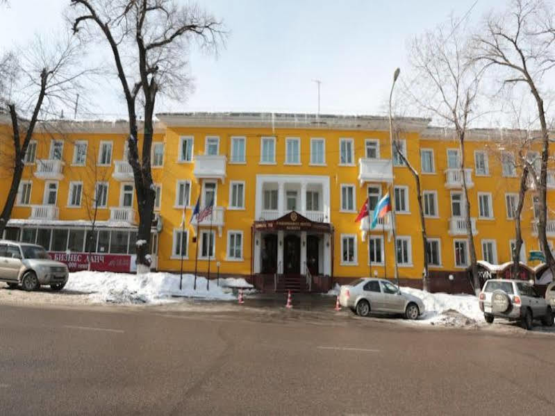 Ambassador Hotel Алма Ата Екстериор снимка